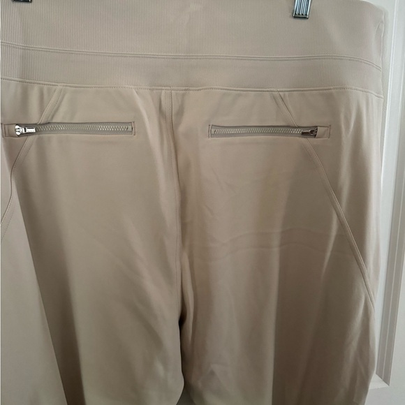 NWT Athleta Venice joggers - Picture 2 of 5